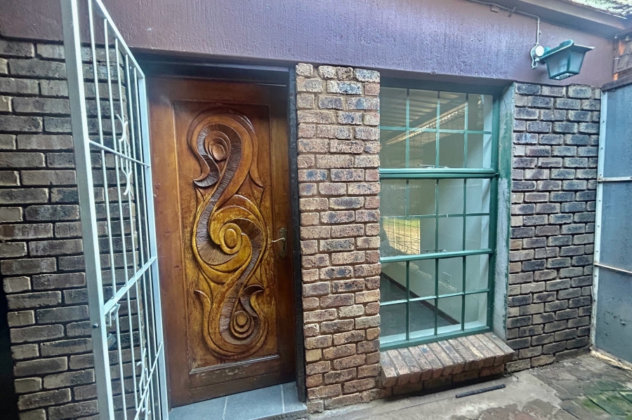 5 Bedroom Property for Sale in Ifafi North West